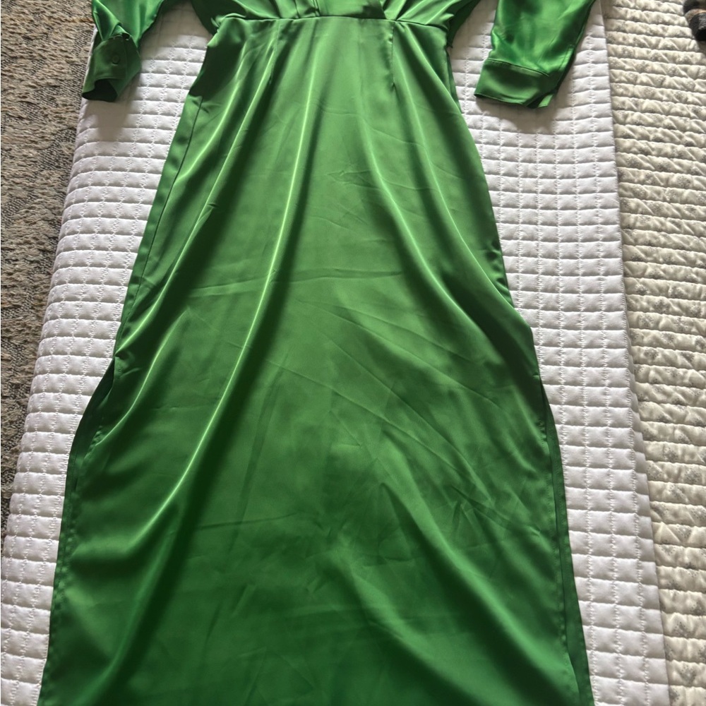 Fashion Nova Green Long Sleeve Dress